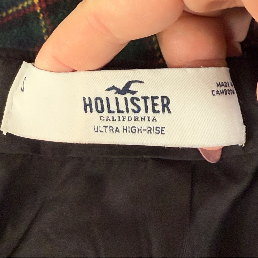 Hollister Navy Blue Plaid Ultra High Rise Mini Skirt Size S Tartan Fall Winter - Picture 6 of 8